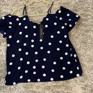 NWT adorable cold shoulder top